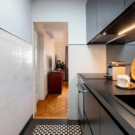 Apartment Quirky Top-floor 1br Nest In The Historic Center Bucharest