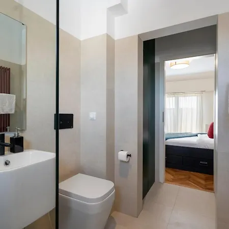 Quirky Top-floor 1br Nest In The Historic Center Apartament