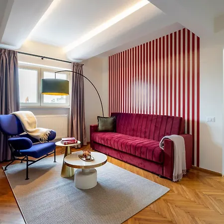 Apartament Quirky Top-floor 1br Nest In The Historic Center *