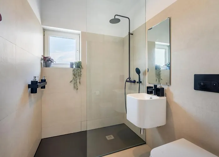 Quirky Top-floor 1br Nest In The Historic Center *