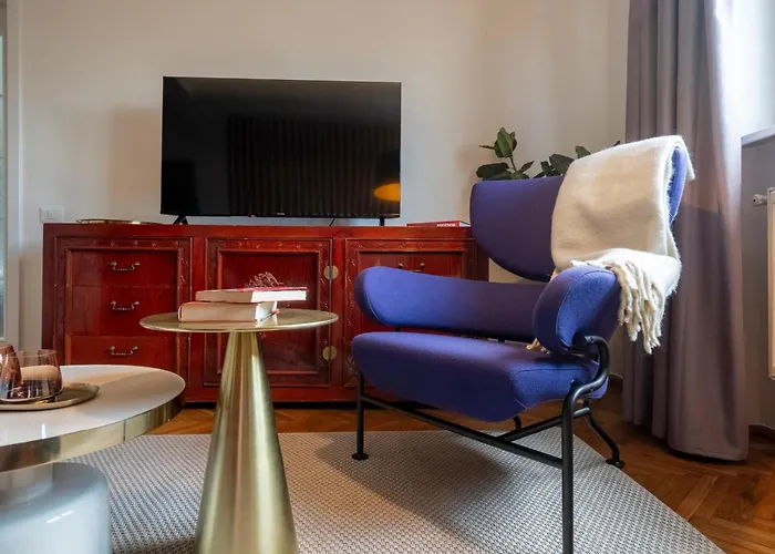 Quirky Top-floor 1br Nest In The Historic Center Lejlighed *