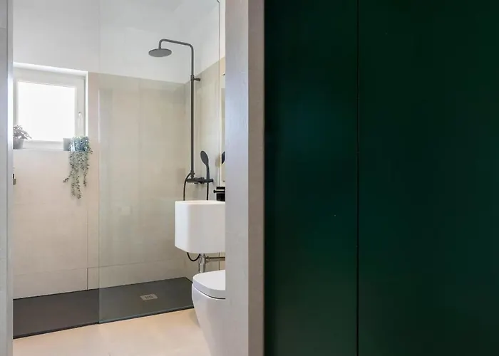 Quirky Top-floor 1br Nest In The Historic Center *