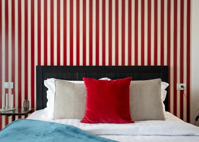 Lejlighed Quirky Top-floor 1br Nest In The Historic Center *