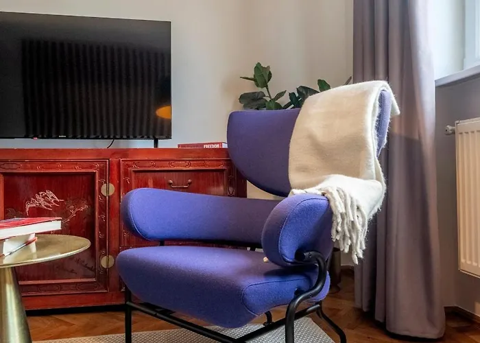 Quirky Top-floor 1br Nest In The Historic Center