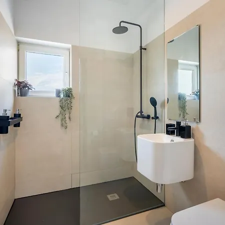 Quirky Top-floor 1br Nest In The Historic Center *