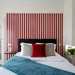 Quirky Top-floor 1br Nest In The Historic Center Bukarest