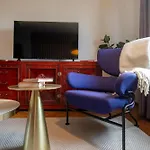 Quirky Top-floor 1br Nest In The Historic Center Apartman *
